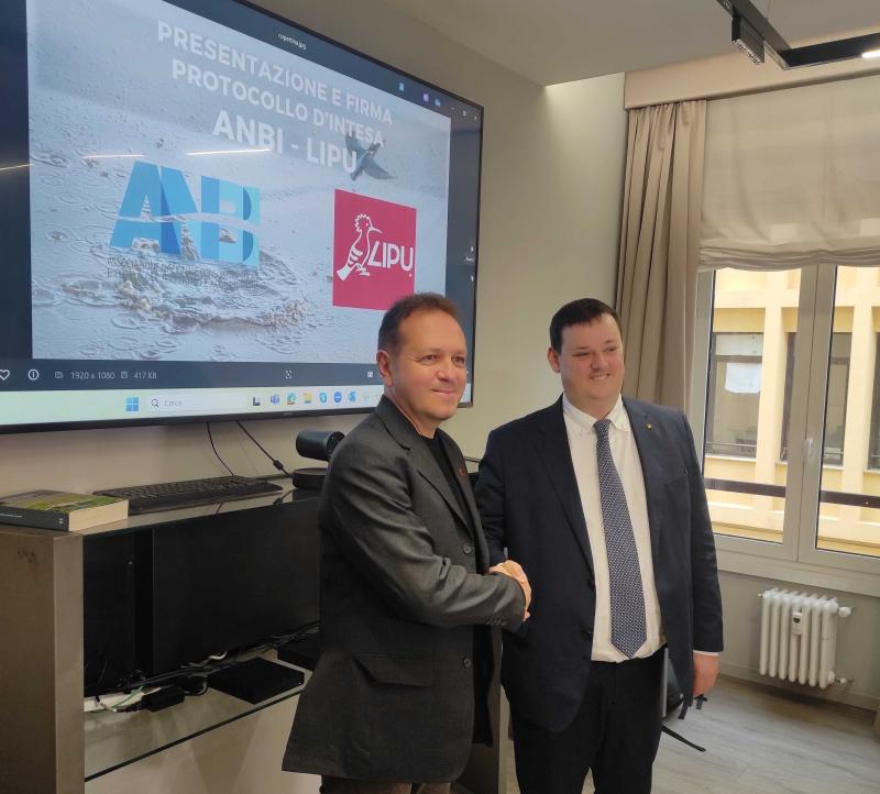 Il presidente della Lipu, Alessandro Polinori (a sinistra) e il presidente dell'Anbi, Francesco Vincenzi